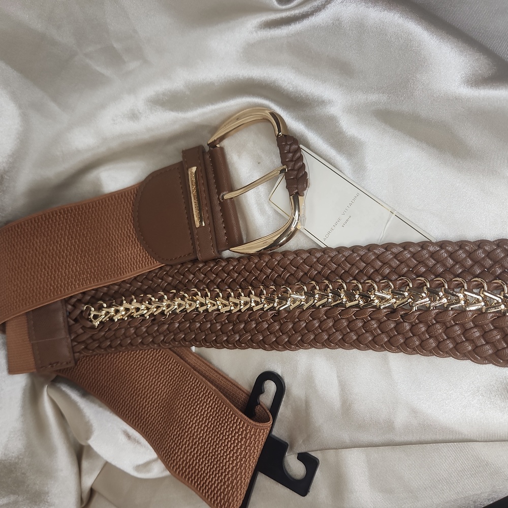Adrienne Vittadini NWT Gold Tone Hardware 2X Belt - Picture 1 of 7